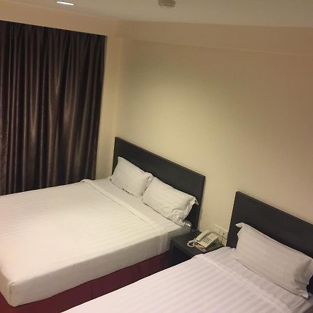 Premierz Hotel ラブアン エクステリア 写真