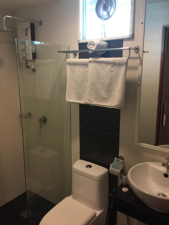 Premierz Hotel ラブアン エクステリア 写真